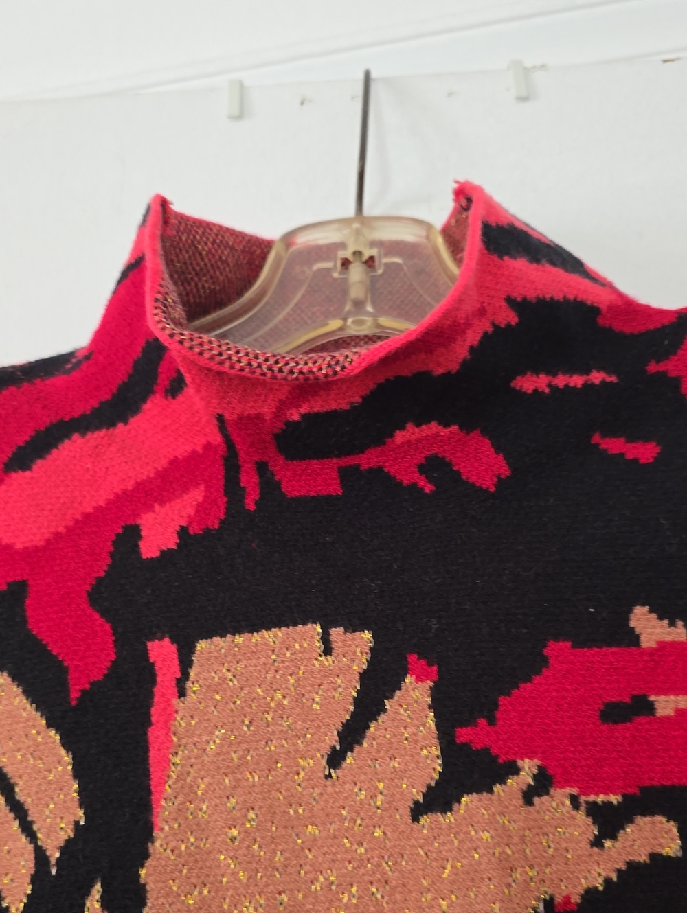 Sweater - Picture 4 of 4